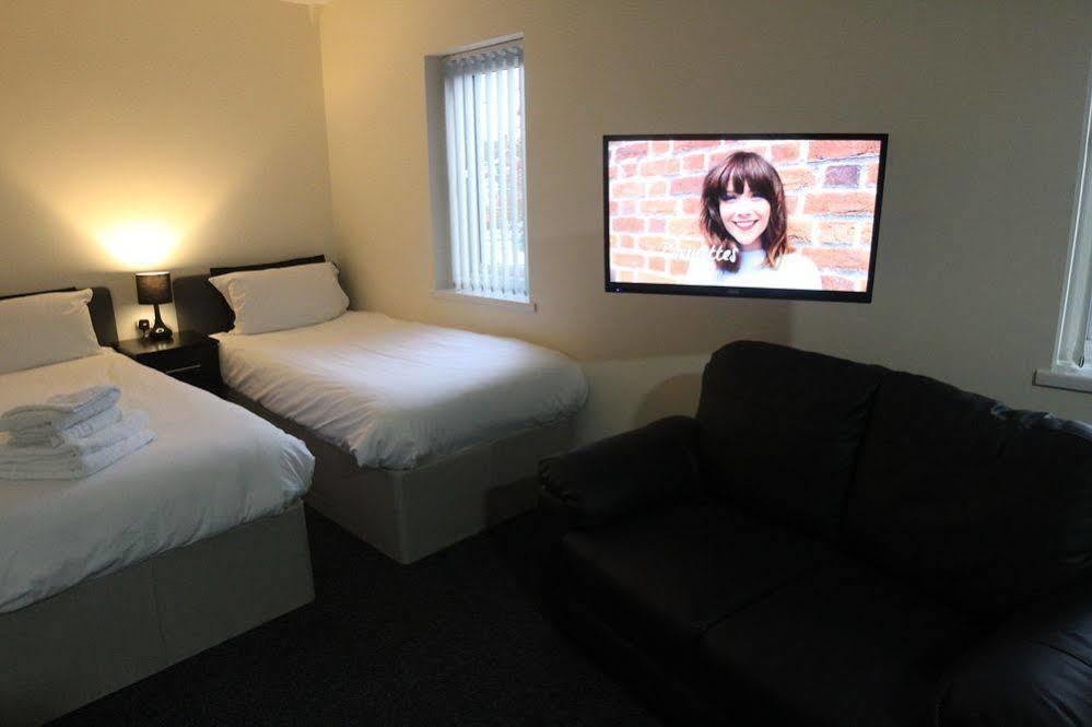 Lymedale Suites Studios & Aparthotel In Newcastle Under Lyme & Stoke Kültér fotó